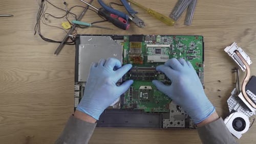 Demontieren der Computerplatine