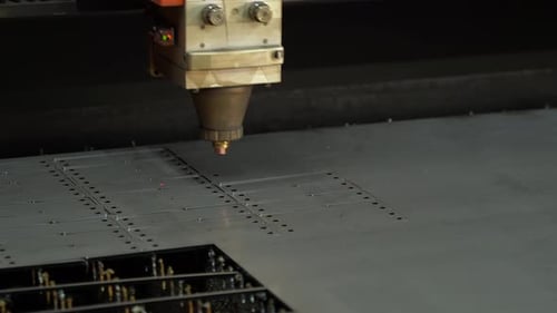 Laserschnitt, Industrie. CNC-Laserschneidmaschine