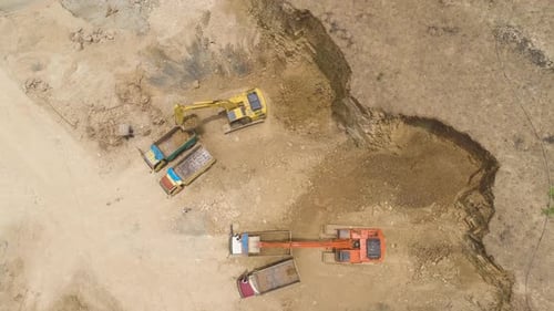 Baustelle im Berghang