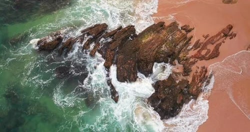 Vagues de l'océan au coucher