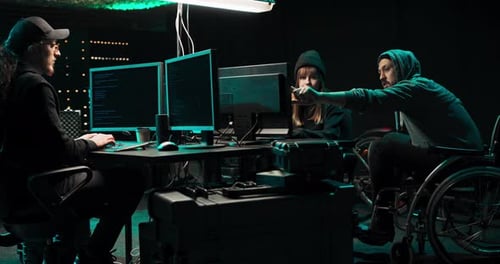 Equipe de hackers adolescentes procurados internacionalmente infecta servidores e infraestrutura com ransomware