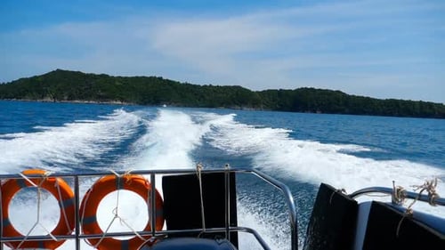 Schnellboot-Abfahrt von den Similan-Inseln