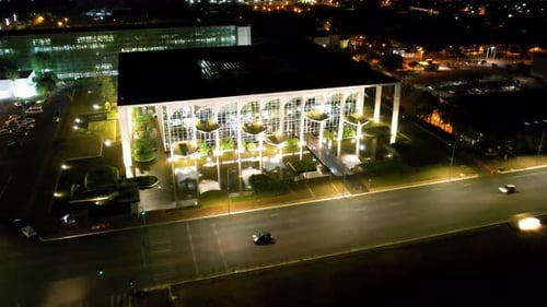 Paisaje nocturno del centro de Brasilia, Brasil. Ciudad emblemática de la tarjeta postal.