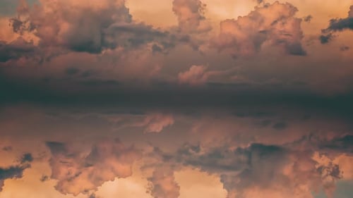 Wolken, Zeitraffer, Aufbau einer Bewegungswolke mit blauem Himmel