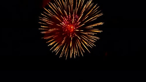 Spectaculaire feu d'artifice continu pour la célébration