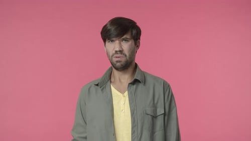Man Talking with Brown Hair and Beard
