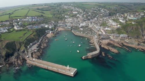 Vue aérienne du port de Charletown, des mines d'argile de St Austell, Charlestown.