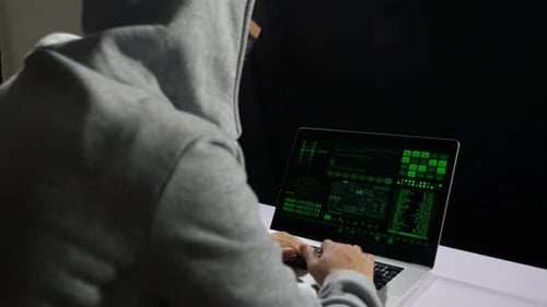 Ataque cibernético de hackers