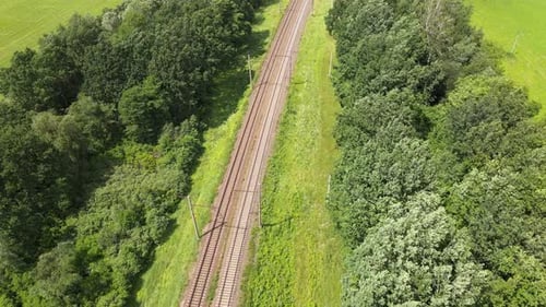 Train, voie ferrée. Aérien.