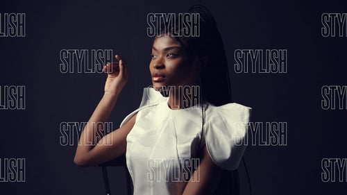 Dynamic Fashion Opener with Modern Kinetic Text Transitions