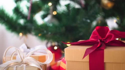 Coffrets cadeaux à l'arbre de Noël 12