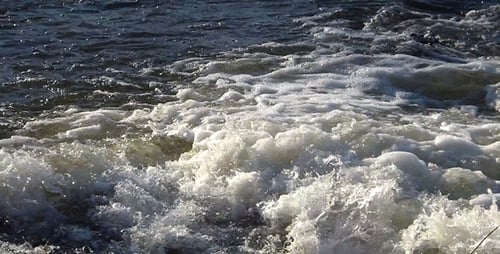 Fluss Rapids 4