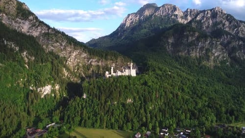 Schloss Neuschwanstein Bayerische Alpen Deutschland