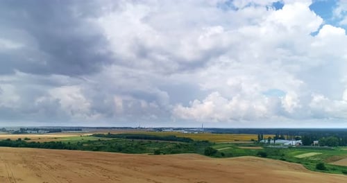 Foto aérea dos campos