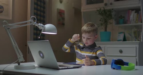 Preschool Child Learning with Tablet Computer