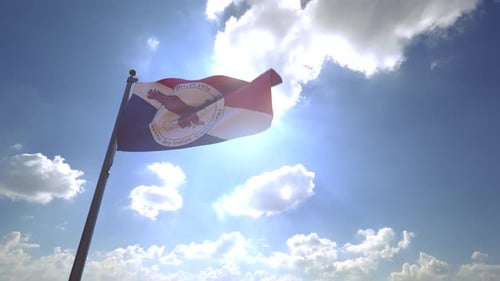 Comunidad indígena de la bahía de Keweenaw, reserva indígena de L'Anse, bandera de los nativos americanos en un asta de bandera V4 - 4K