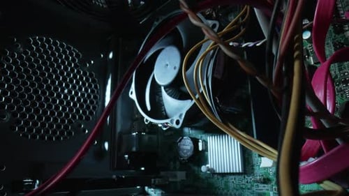 Computer Fan and Internal Electronic Components