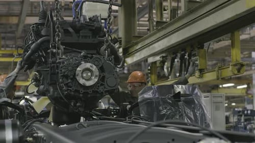 L'usine de montage automobile et ses ouvriers