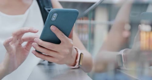 Berühren Sie das Smartphone
