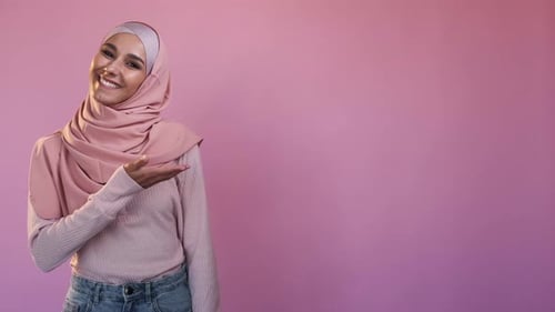 Advertising Muslim Woman Modest Fashion Offer