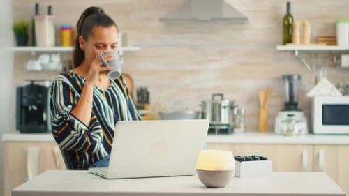 Working with Essential Oils Diffuser
