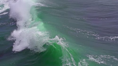 Ocean Waves Slow Motion