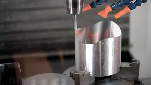 Fresadora CNC para usinagem de metais