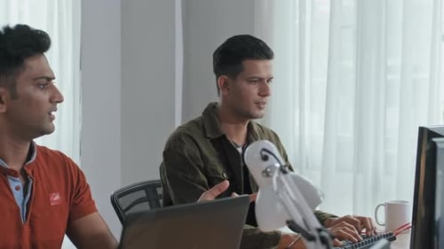 Desarrolladores de software indios que trabajan en Office