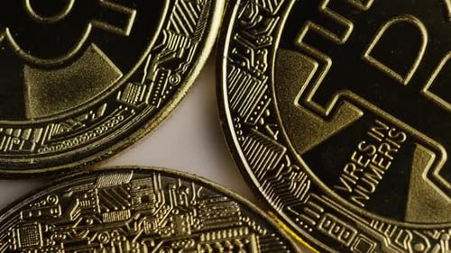 Rotierende Aufnahme von Bitcoins