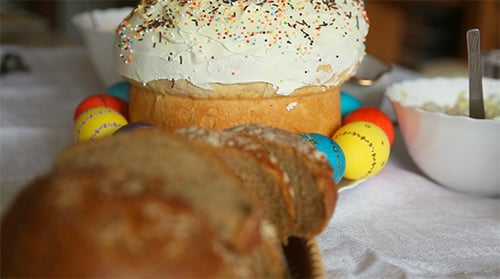 Festive Easter Bread and Colorful Eggs