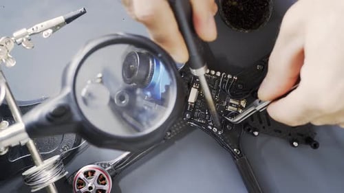 Proceso de construcción de Zumbido DIY