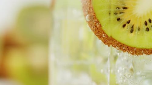 Macro limonada kiwi