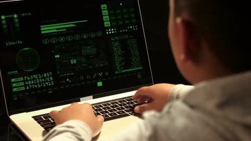 Junge Hacking