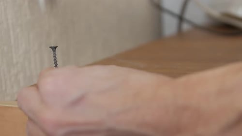 Reparatur von Wohnmöbeln
