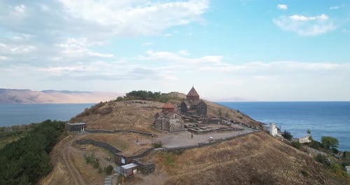 Le temple sur la montagne