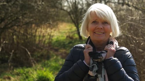 Modelo de roupas de inverno