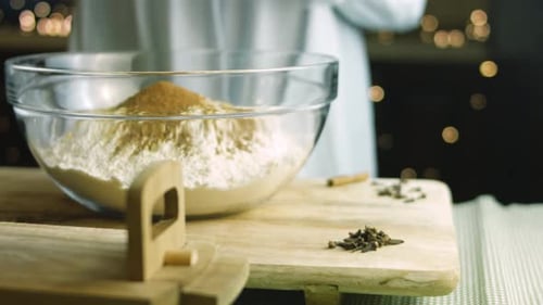 Add Ground Nutmeg