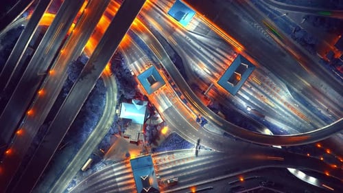 4K UHD : Superbe prise de vue aérienne en Laps de temps en mouvement par Drone de l'autoroute et du trafic inter-États
