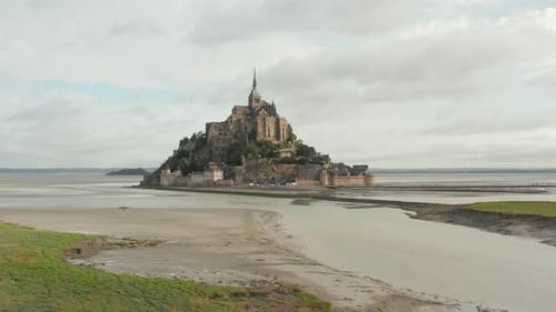 Beautiful Mont Saint Michel in French Normandy, Aerial Establisher Forward