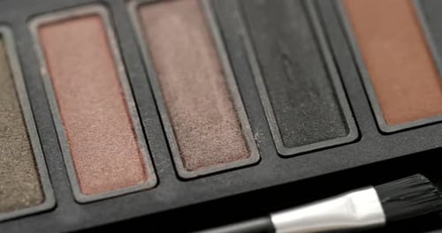 Eye Shadows in Brown