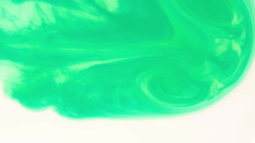 Flux de peinture dans l'eau