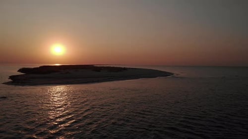 Fantastischer Sonnenuntergang am Meer