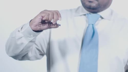 Empresario asiático escribe editorial