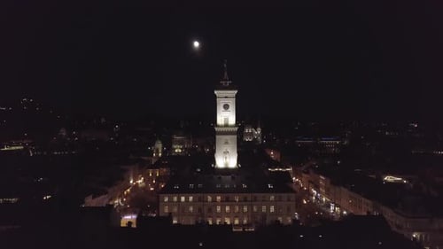 Vue aérienne de la ville : Lviv, Ukraine, place Rynok, destination touristique populaire à Noël