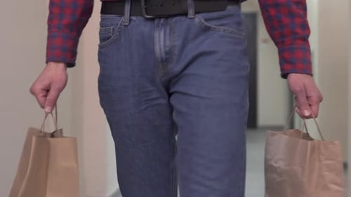 The delivery service will deliver the parcels from the grocery store to the home.