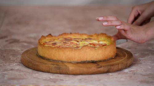 Homemade Tomato and Bacon Pie