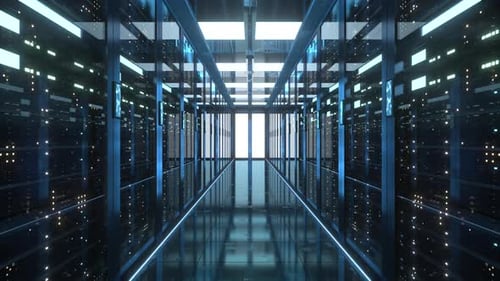 Racks de serveurs dans la salle des serveurs de sécurité des réseaux informatiques