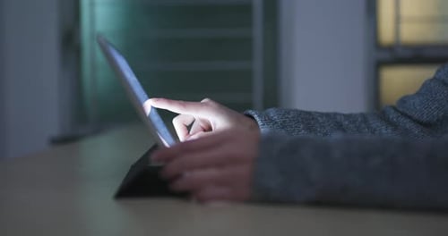 Use of tablet computer
