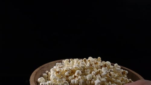 Popcorn in Free Fall