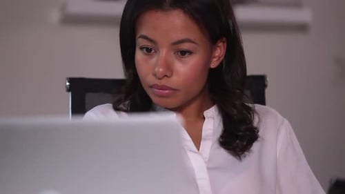 Young Businesswoman Working with Laptop and Sitting at Table in Modern Office Spbi